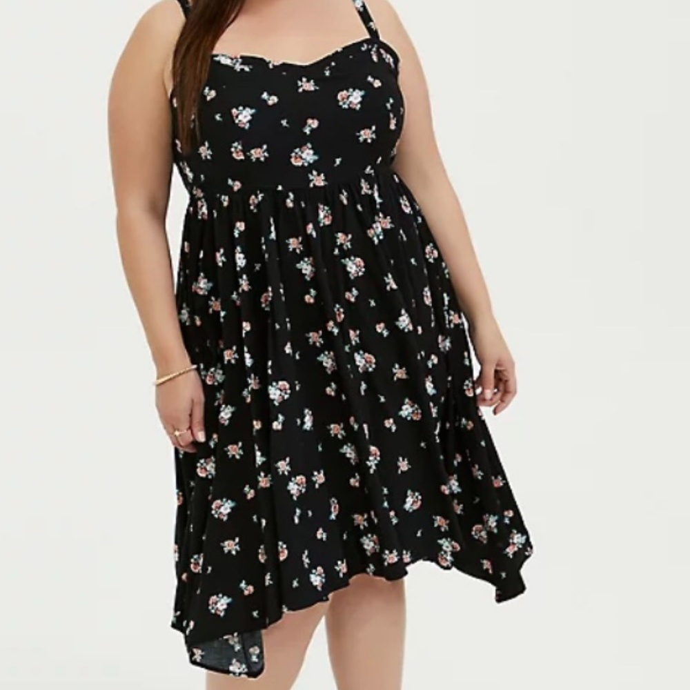 *NWT* Black Floral Sharkbite Hem Dress